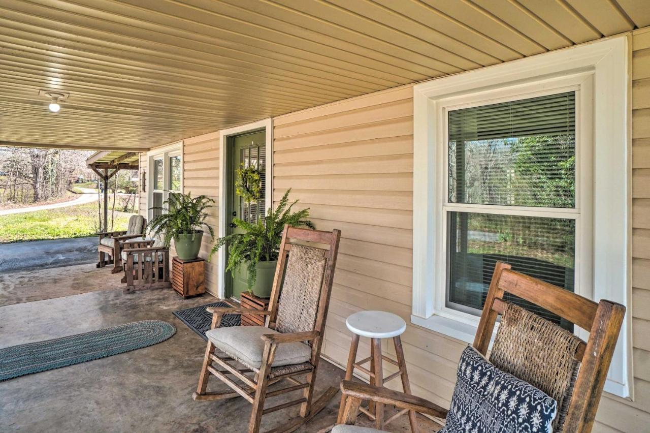 Wine Country Retreat With Fire Pit And Sunroom! Dahlonega Exterior photo