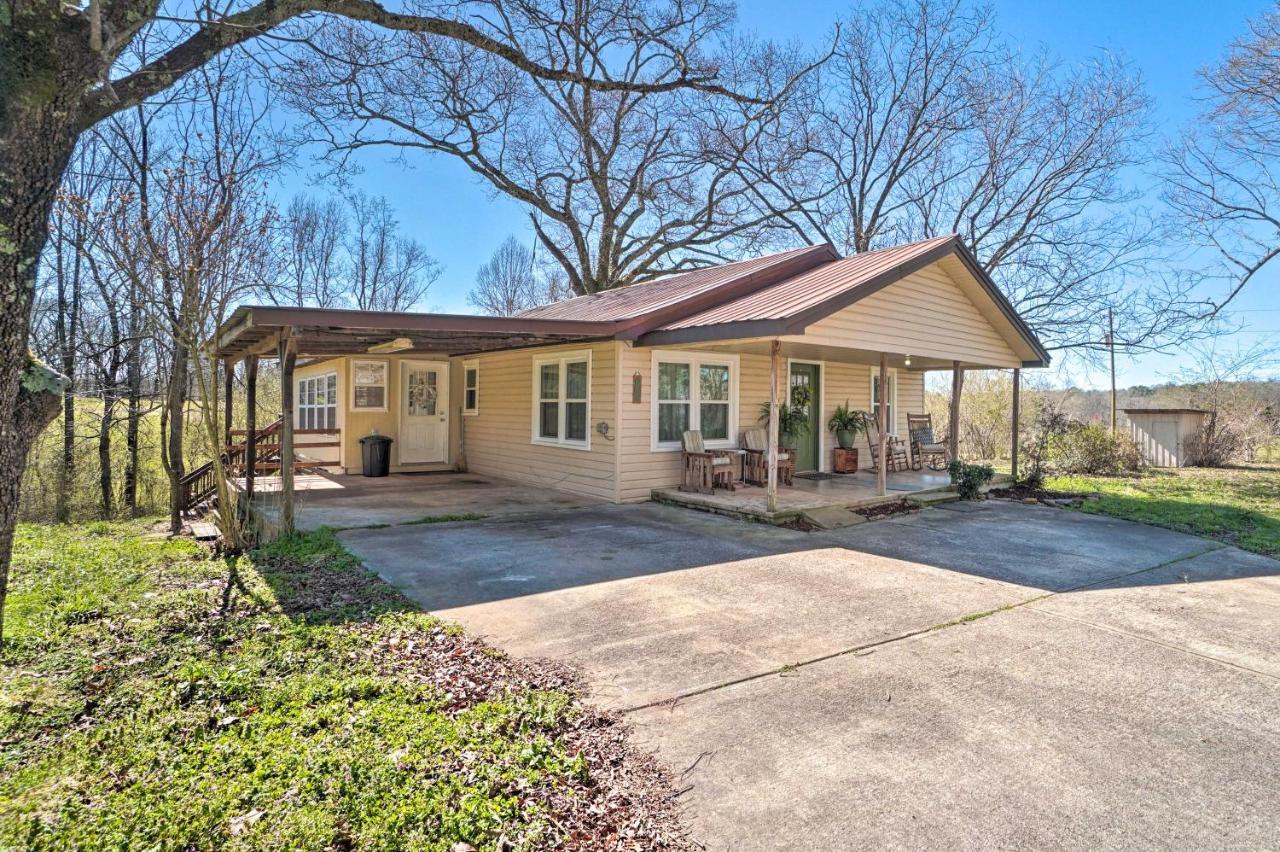 Wine Country Retreat With Fire Pit And Sunroom! Dahlonega Exterior photo